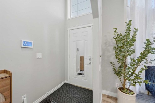 22 Anaheim Bay Ne, Calgary, AB 