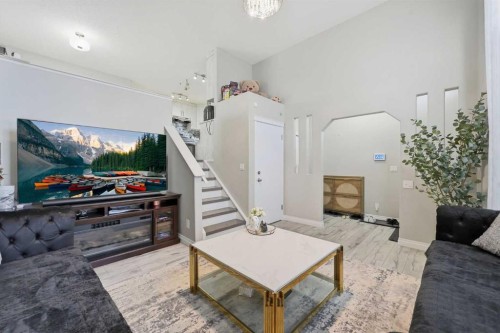 22 Anaheim Bay Ne, Calgary, AB 
