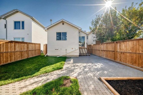 53 Mt Aberdeen Circle Se, Calgary, AB 