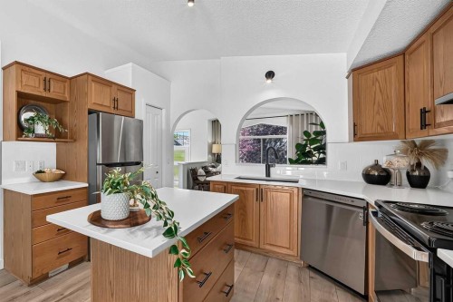 53 Mt Aberdeen Circle Se, Calgary, AB 