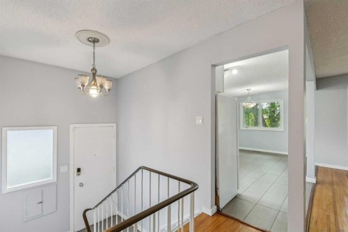 518 72 Avenue Nw, Calgary, AB 