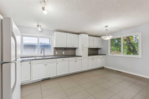 518 72 Avenue Nw, Calgary, AB 