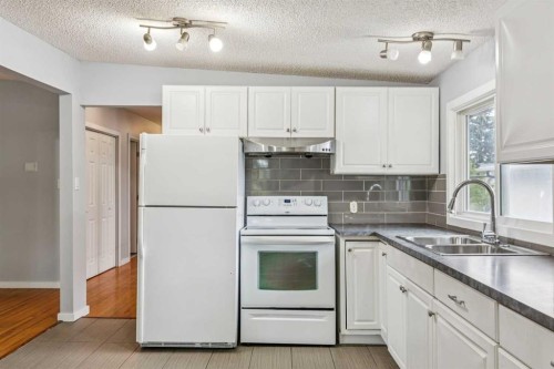518 72 Avenue Nw, Calgary, AB 