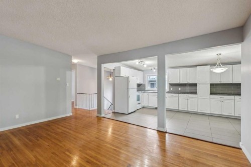 518 72 Avenue Nw, Calgary, AB 