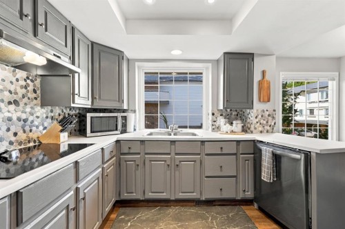 251-4037 42 Street Nw, Calgary, AB 