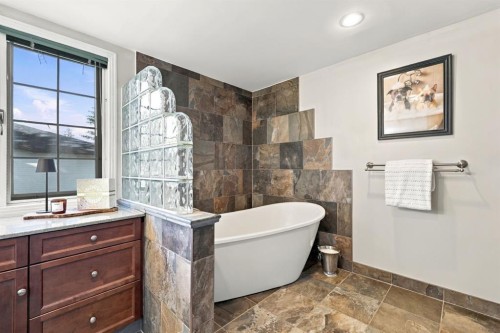 251-4037 42 Street Nw, Calgary, AB 