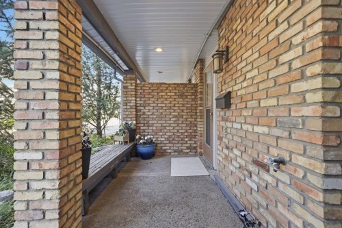 251-4037 42 Street Nw, Calgary, AB 