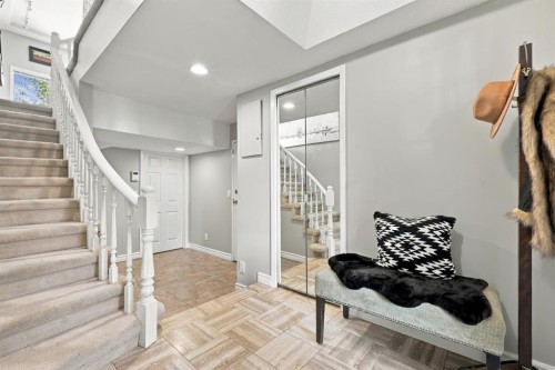 251-4037 42 Street Nw, Calgary, AB 
