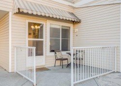 101-305 1 Avenue NWAirdrie, AB T4B 2M5