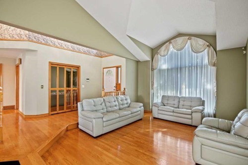 1340 Shawnee Road Sw, Calgary, AB 
