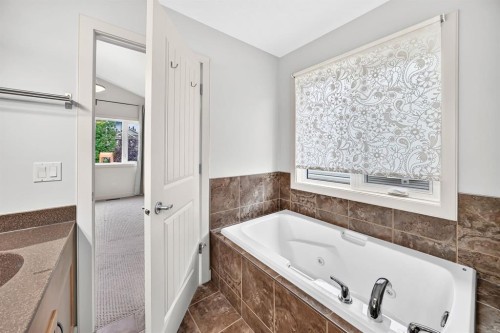 176 Sunset Circle, Cochrane, AB 