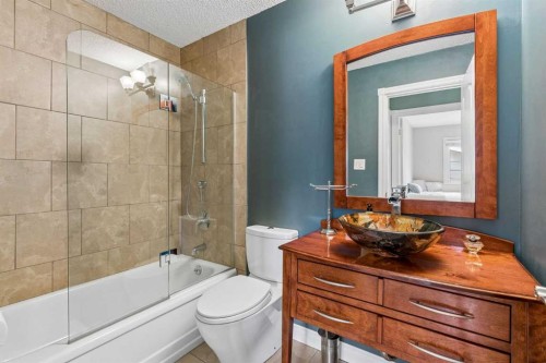 856 Lake Twintree Crescent Se, Calgary, AB 