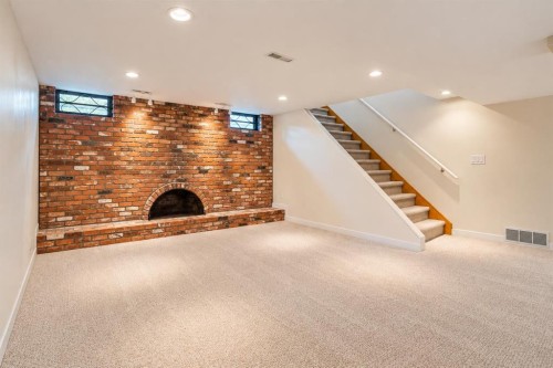 856 Lake Twintree Crescent Se, Calgary, AB 