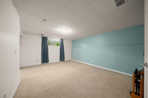 1323 University Drive Nw, Calgary, AB 