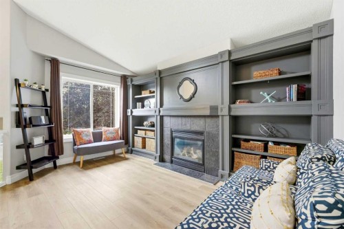 141 Thornfield Close Se, Airdrie, AB 