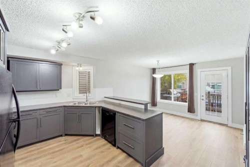 141 Thornfield Close Se, Airdrie, AB 