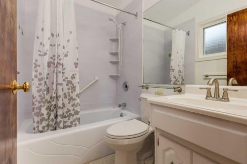 116 Bearberry Crescent Nw, Calgary, AB 