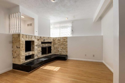 116 Bearberry Crescent Nw, Calgary, AB 