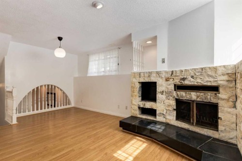 116 Bearberry Crescent Nw, Calgary, AB 