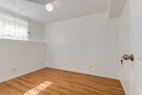 116 Bearberry Crescent Nw, Calgary, AB 