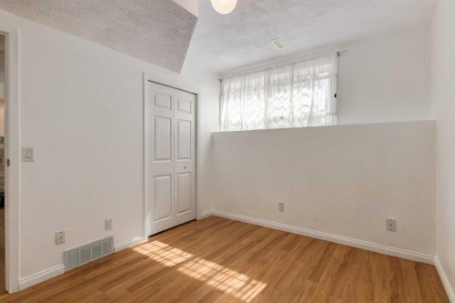116 Bearberry Crescent Nw, Calgary, AB 