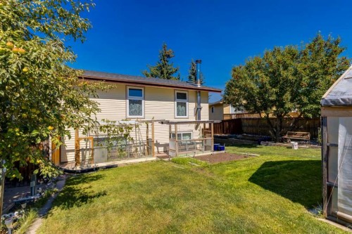 116 Bearberry Crescent Nw, Calgary, AB 