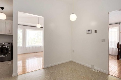 116 Bearberry Crescent Nw, Calgary, AB 