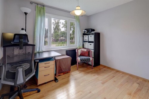 128 Pineland Place Ne, Calgary, AB 
