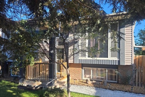128 Pineland Place Ne, Calgary, AB 
