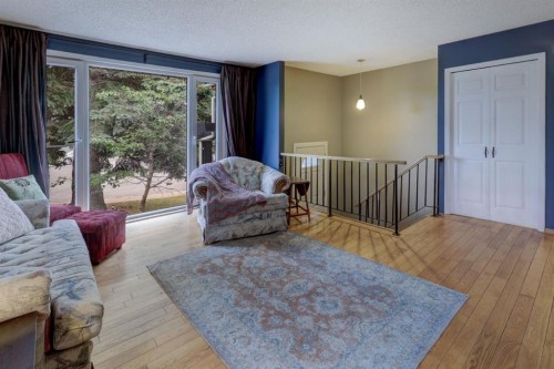 128 Pineland Place Ne, Calgary, AB 