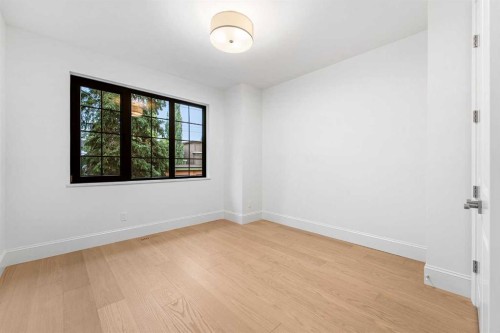 2021 27 Avenue Sw, Calgary, AB 