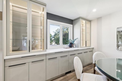 36 Bracebridge Crescent Sw, Calgary, AB 