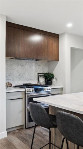 36 Bracebridge Crescent Sw, Calgary, AB 