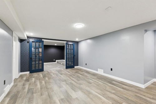 36 Bracebridge Crescent Sw, Calgary, AB 