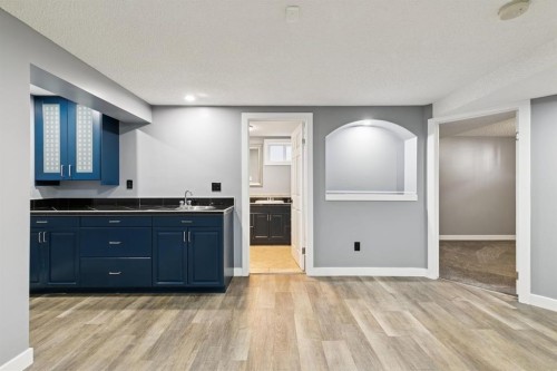 36 Bracebridge Crescent Sw, Calgary, AB 