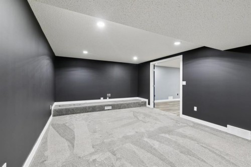 36 Bracebridge Crescent Sw, Calgary, AB 