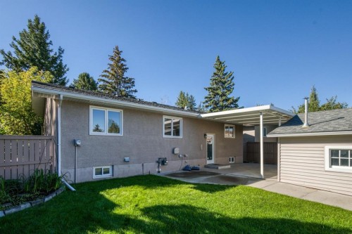 36 Bracebridge Crescent Sw, Calgary, AB 