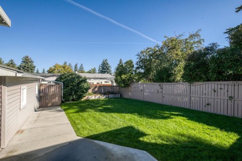 36 Bracebridge Crescent Sw, Calgary, AB 