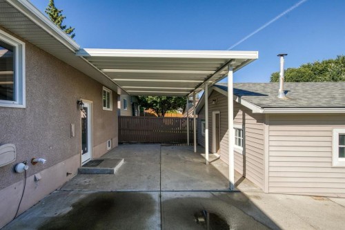 36 Bracebridge Crescent Sw, Calgary, AB 