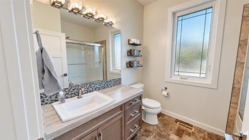 4 Centre Street, Rural Ponoka County, AB 