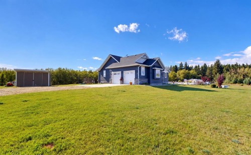 4 Centre Street, Rural Ponoka County, AB 