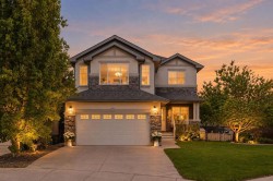 141 Panamount Green NW Calgary, AB T3K 5R7