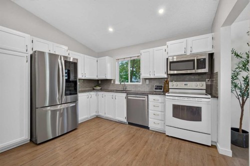 255 Shawcliffe Circle Sw, Calgary, AB 