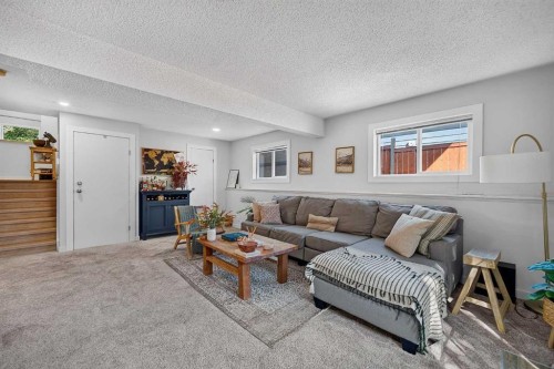 255 Shawcliffe Circle Sw, Calgary, AB 