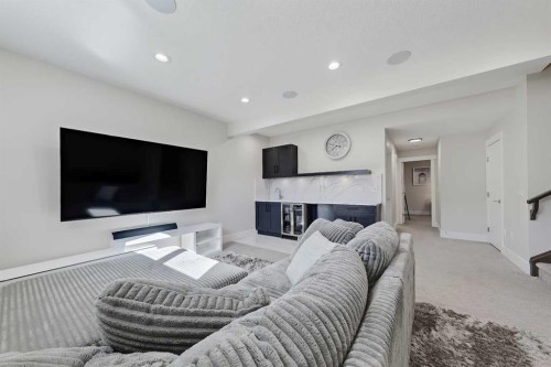 3006 14 Avenue Sw, Calgary, AB 