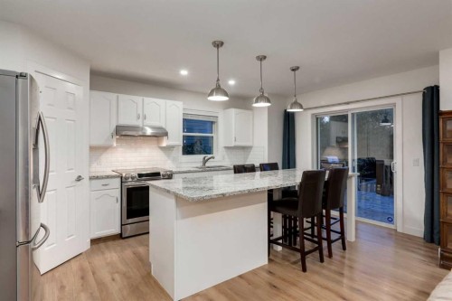 42 Douglas Glen Circle Se, Calgary, AB 