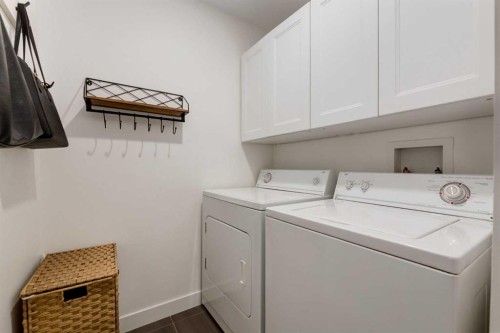42 Douglas Glen Circle Se, Calgary, AB 
