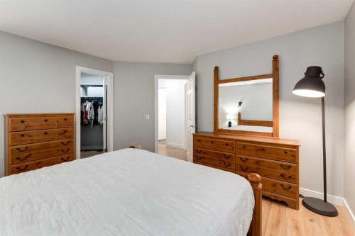 42 Douglas Glen Circle Se, Calgary, AB 