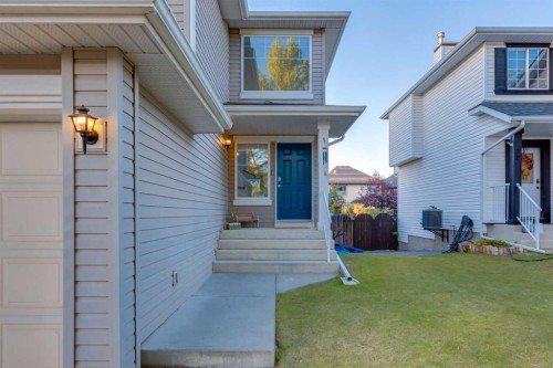 42 Douglas Glen Circle Se, Calgary, AB 