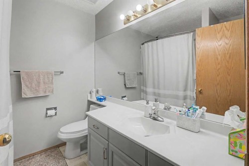 7212 California Boulevard Ne, Calgary, AB 